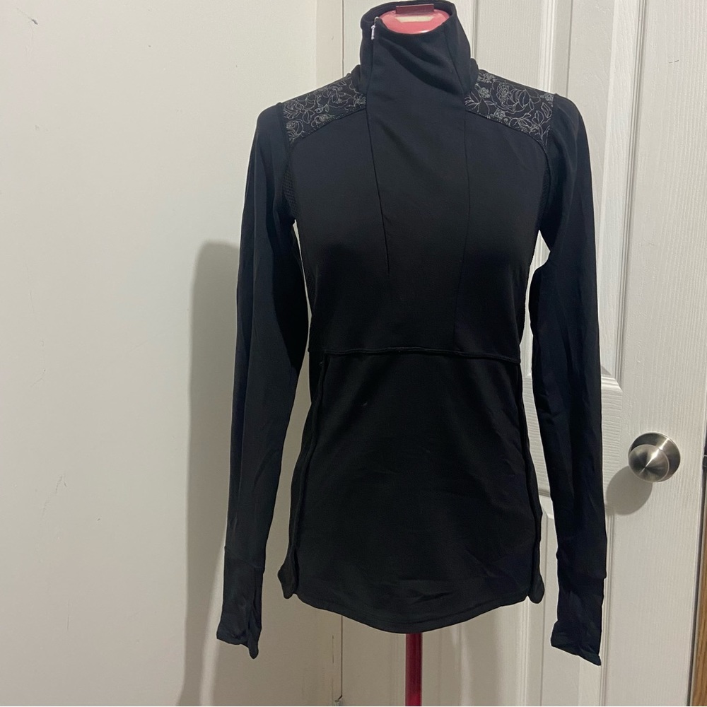 Calia women black long sleeves women stretch knit athletic top. Size S. Used.